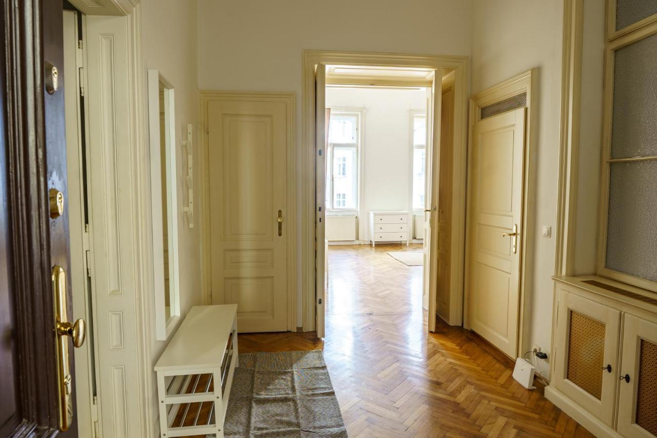 Vienna City Apartments 1060 Wenen Buitenkant foto